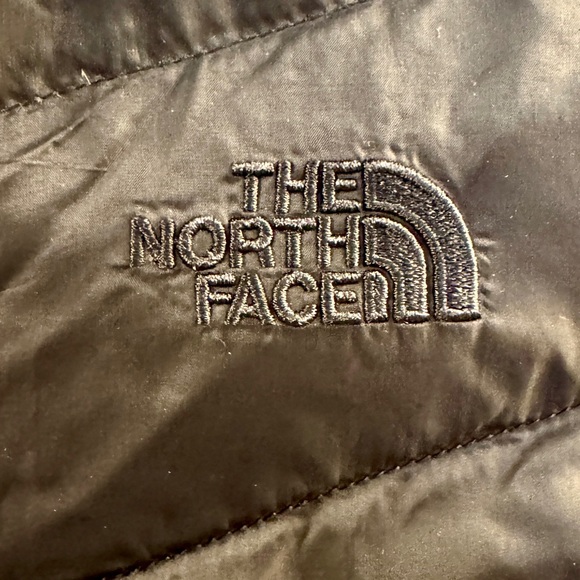 The North Face Gray Puffer Vest - Picture 3 of 6